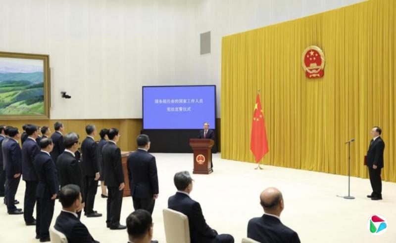 李强:以更大力度更实举措解决发展中的卡点堵点