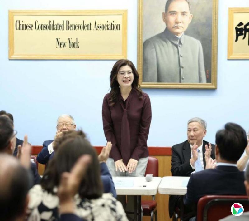 郑丽文坦言两岸分歧逾百年 难以通过和平统一公投