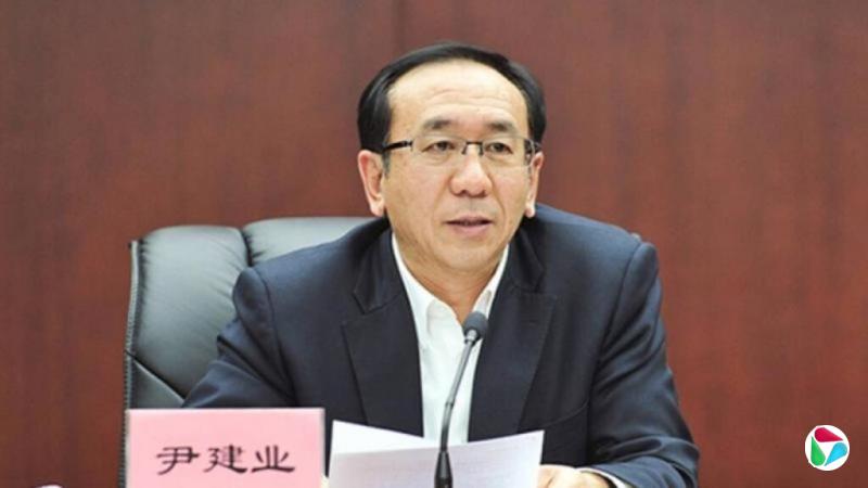 涉搞政治攀附违规打高尔夫赌博 江西“老虎”尹建业被双开