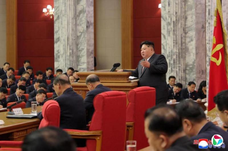 金正恩要持续扩大核武力量 再称韩国为“最敌对国家”