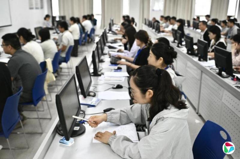 中国多所高校公布扩招人数 AI智能类成为专业风口