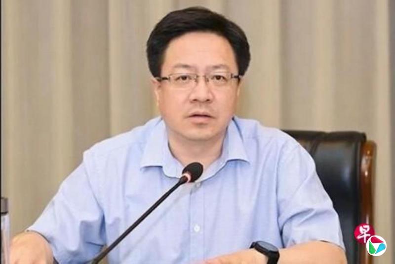 中共江苏省委常委陈忠伟任省委秘书长