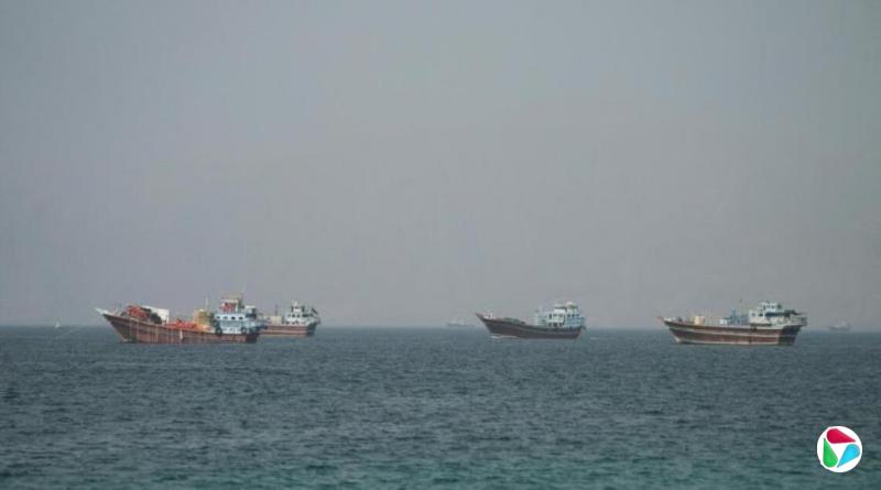 集装箱船遇袭后 霍尔木兹海峡仍有船舶通行