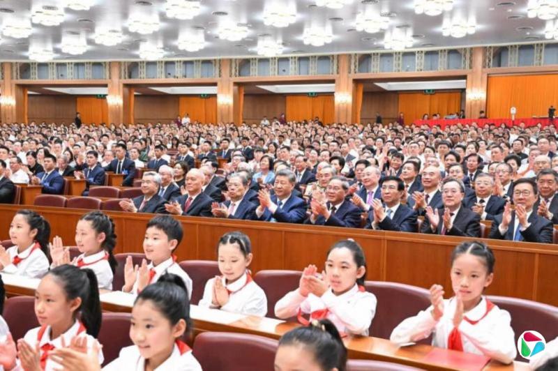 习近平李强赵乐际等出席庆祝中共成立105周年音乐会