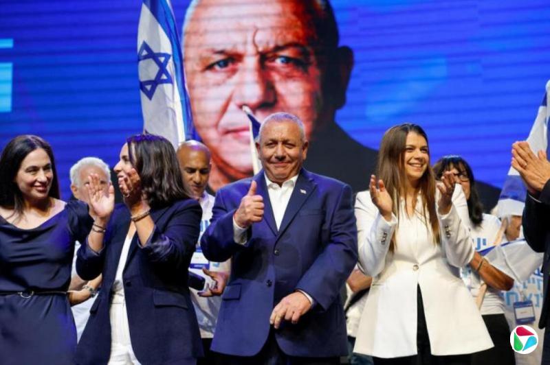 ��ɫ��ǰ�������ܲ�ı��������ѡ ��ս��̹�Ǻ�