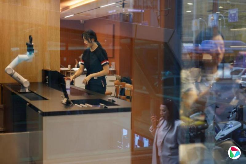 请人难成本高 韩国商家转向机器人和自助服务