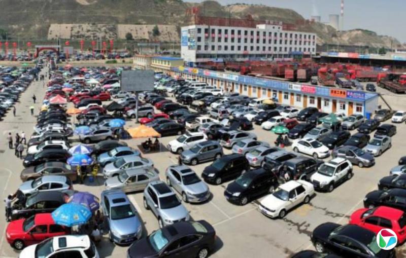 中国二手燃油豪车价格暴跌 保时捷仅卖15万人民币