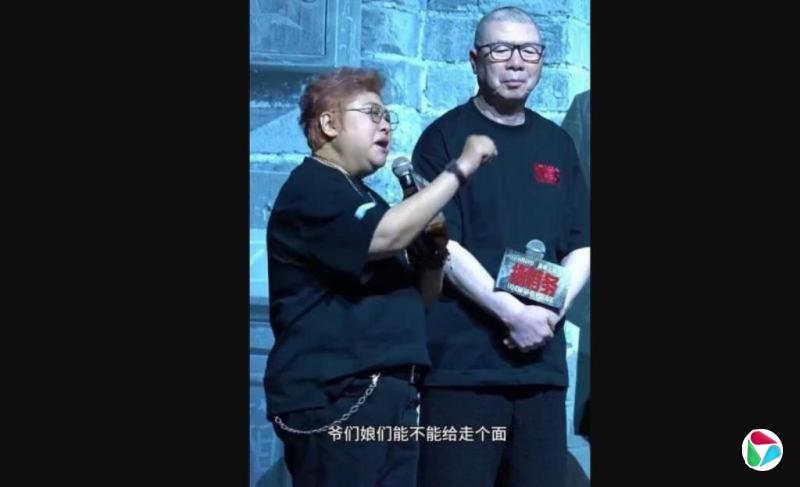 据称受台风影响 陷网暴风波歌手韩红演唱会取消
