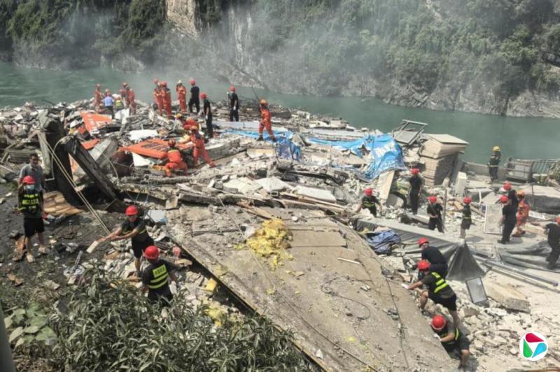 重庆彭水突发山体崩塌 多栋民房被埋