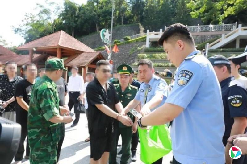 中越联合执法 将涉破坏电脑信息系统案中国首犯押解回国