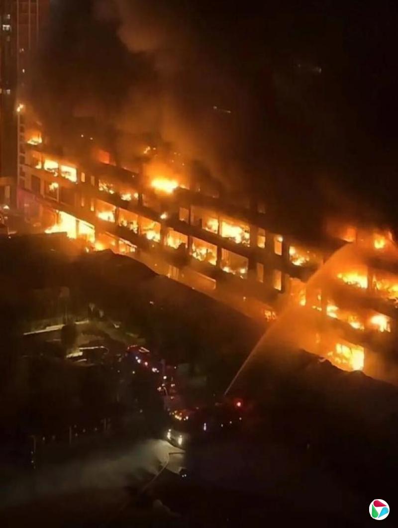 郑州市场火灾两死两伤 嫌犯因经营纠纷纵火