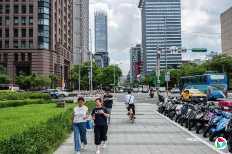 台三读通过津贴法案 0至18岁累计可领114万新台币