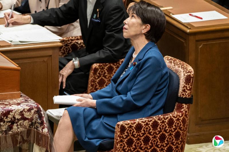 ���ܣ������������ձ����ᡣ�����չ����Լ��ճ̰��ŵ��罻ý���������ձ�����������һ�����ڹ���ʱ����˯�߲���Σ���Ĵ����ۡ�