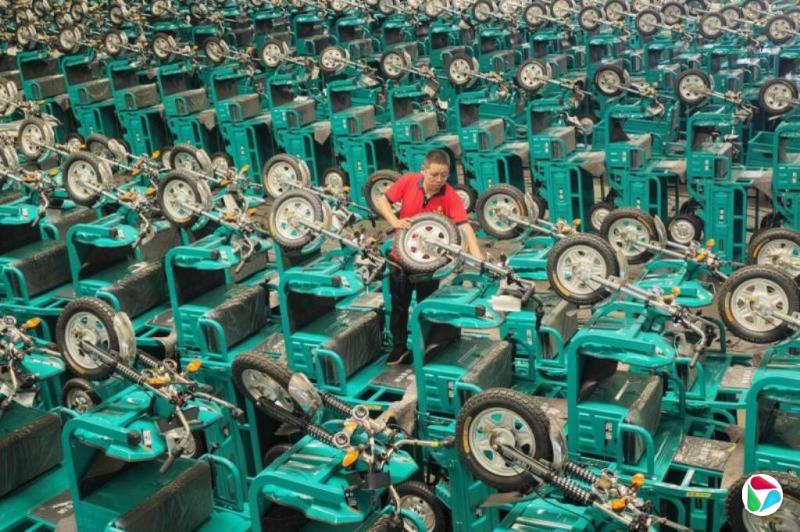 中国7月制造业PMI降至萎缩区间 为五个月首次