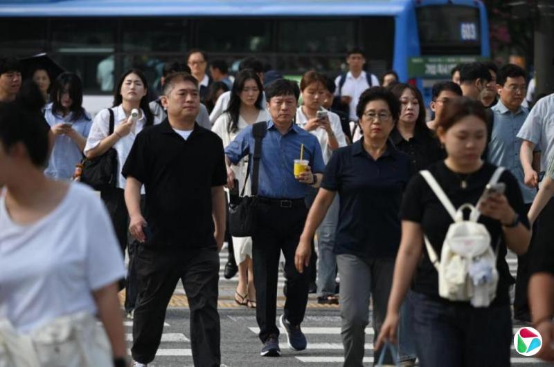 韩产业部长吁调整52小时工作制:须与中国竞争力比较