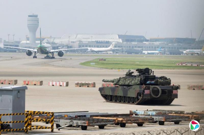 台军汉光演习首次部署M1A2T战车 展开反机降实兵演练
