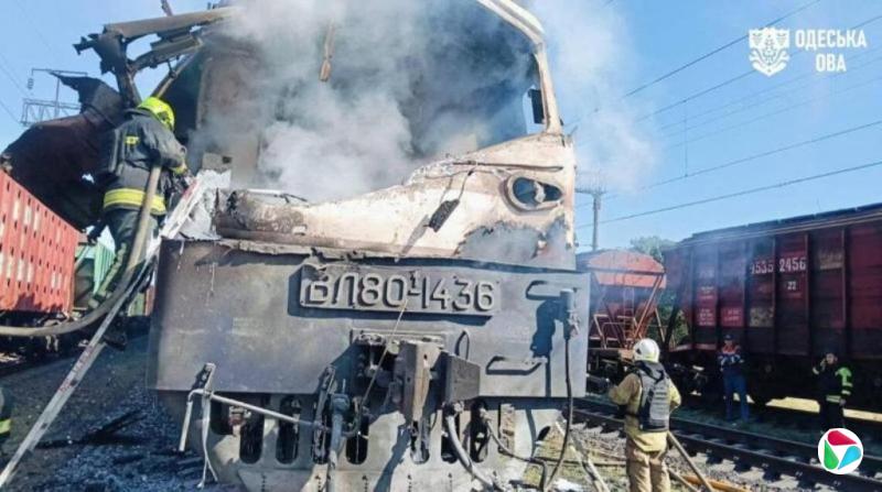 俄罗斯无人机袭乌克兰客运列车 两人死亡