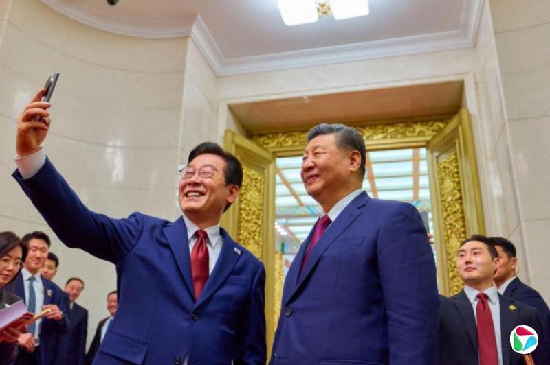 习近平致电李在明祝贺韩国政府成立78周年