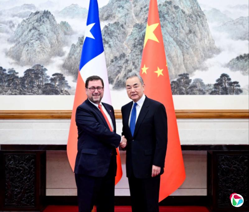 ���㣺���ǹ�ϵ��չ����Ҫ�������ڶ��������⽻����