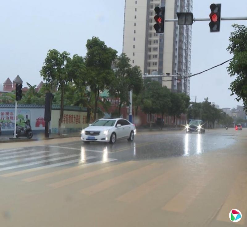 台风“紫檀”来袭 广西沿海航线停航多景区临时闭园