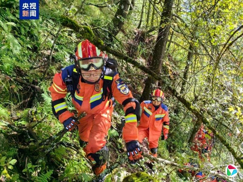 中国搜救队已抵达西藏泥石流核心受灾区
