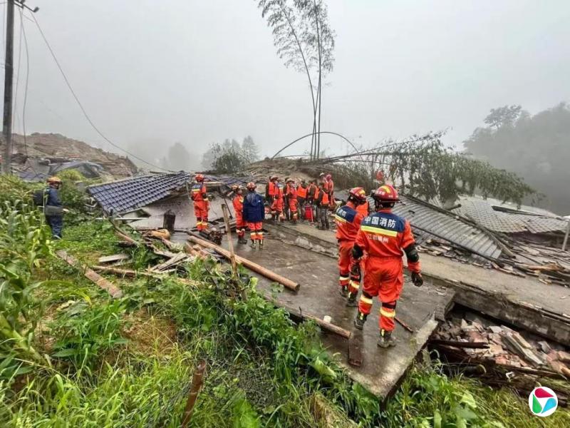 受台风影响 江西泥石流致一死11人失联