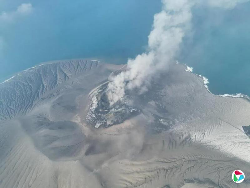印尼多座机场因火山灰暂停航班起降 逾2万乘客受影响