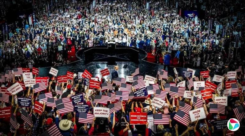 特朗普把中期选举当执政公投 承诺共和党胜选就派钱