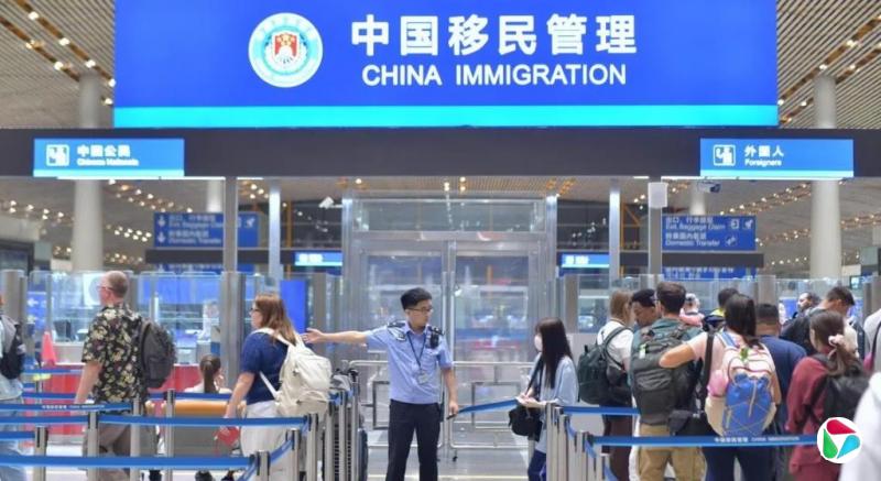 中国官方:“出境将全面收紧 闭关锁国担忧”是误读新规