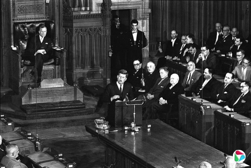 1961年5月17日,约翰·肯尼迪总统在渥太华向加拿大议会联席会议发表讲话。