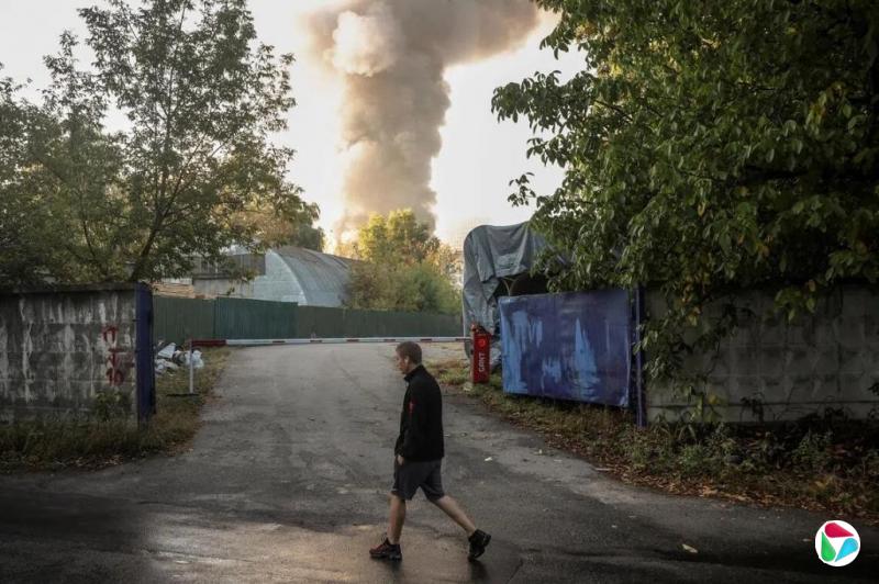 美签署对俄制裁法案 中国商务部:关注后续举措
