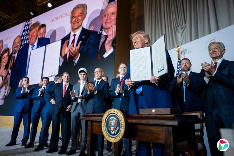 周二,特朗普总统在白宫向公众推出一个由人工智能驱动的政府网站。