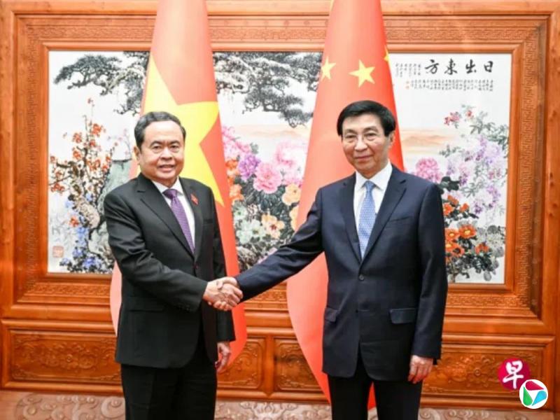 王沪宁会见越南国会主席陈青敏