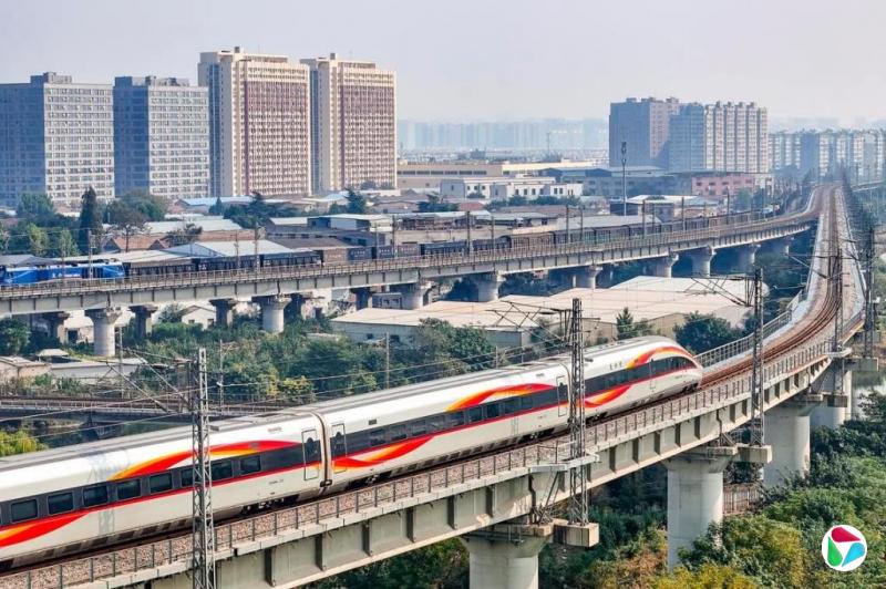 中国铁路将调整车次编排 新增X字头