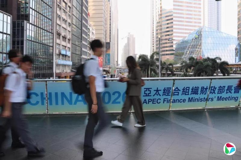 港官员:再有10至20家企业将落户香港 包括行业龙头