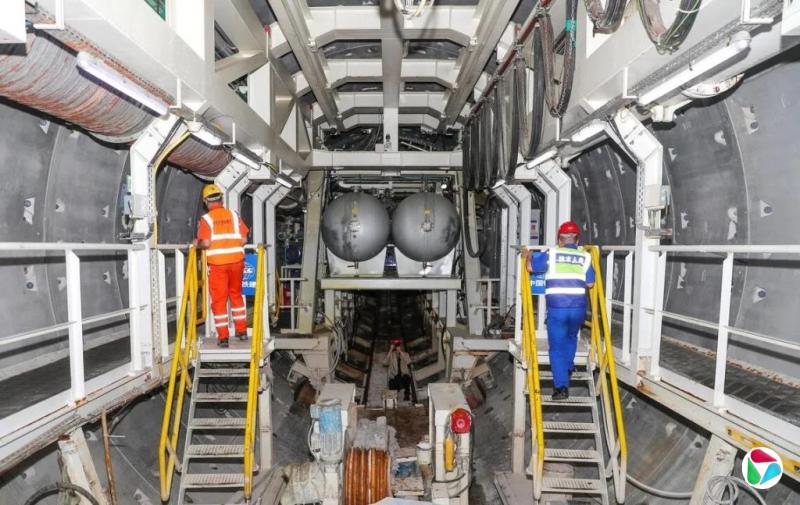 中国首次对盾构机实施出口管制 调整无人机、挖泥船管制措施