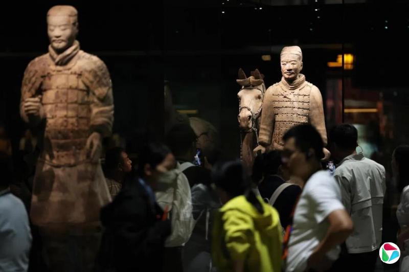 秦始皇兵马俑上现女性指纹 或有女性参与制作